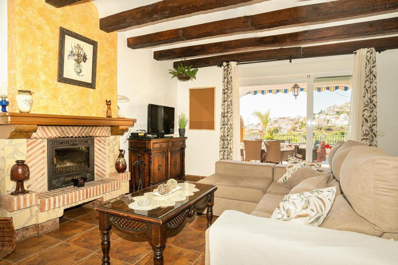 Villa Triana Nerja Exterior photo
